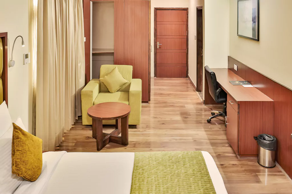 Honey Moon Suite or Sweet spacious room, in room dinning, best for Couples and childrens, family friendly hotel.