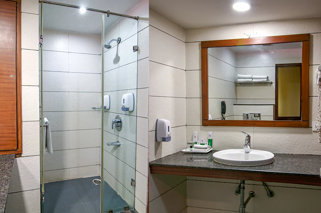 3 Star Hotel Deluxe Room in Mohali and Affordable Prices.