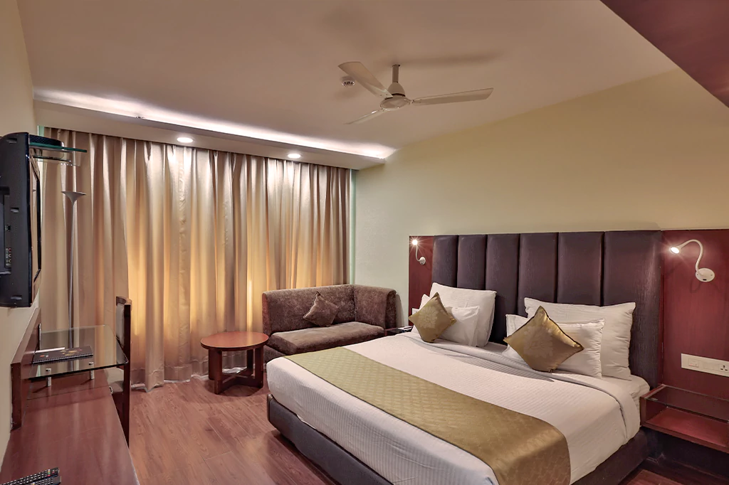 3 Star Hotel Deluxe Room in Mohali and Affordable Prices.